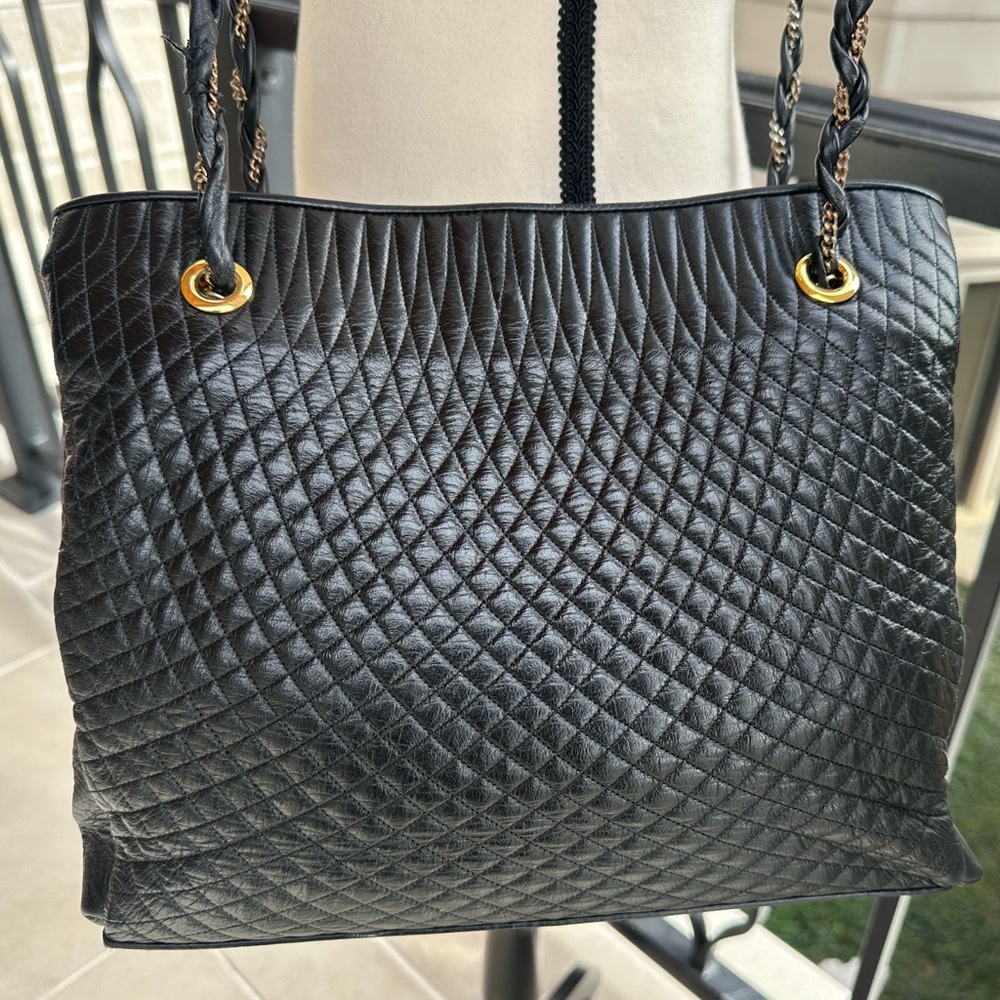 Bally Vintage Black Quilted Gold Tone Hardware Chain Straps Leather Shoulder Bag - Picture 6 of 15